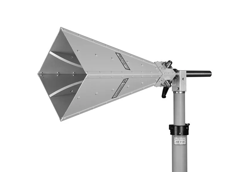 Двойная поляризованная антенна широкополосного рога Schwarzbeck BBHX 9120 LF